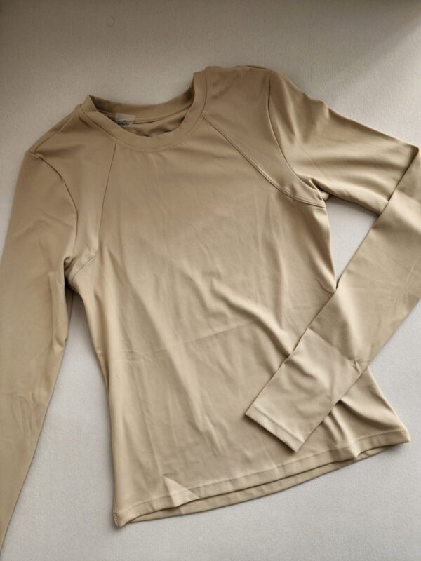 Polo básico manga larga beige - Imagen 5